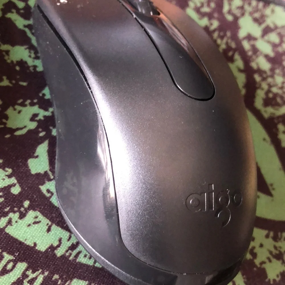 Black Wireless Optical Mouse - Comfortable Ambidextrous Design